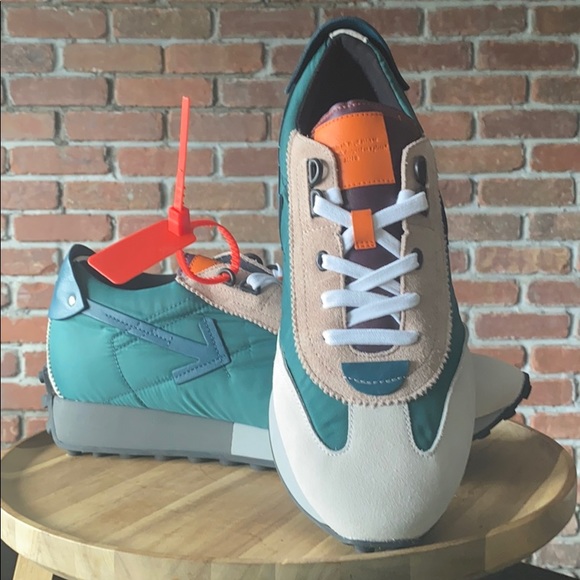 Off-White Other - Off White Vintage Arrow Runner